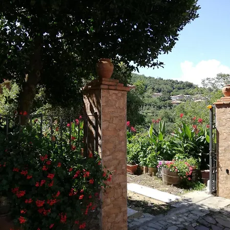 Bed & Breakfast Agrifoglio Con Giardino *