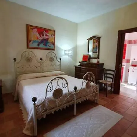 Agrifoglio Con Giardino 3*